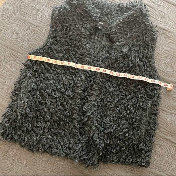 Mossimo Charcoal Heather Gray Looped Yarn Sweater Vest - Picture 8 of 9